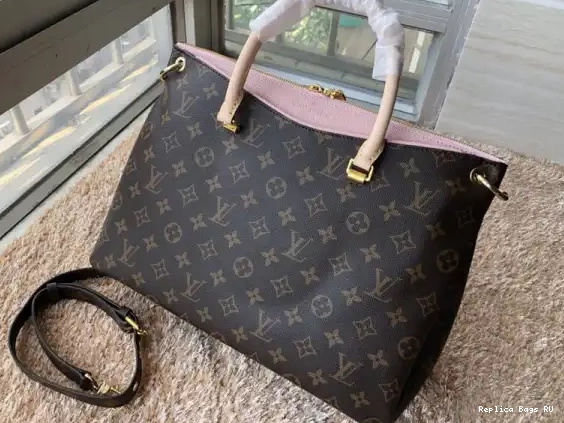 Vuitton PALLAS Louis 0702
